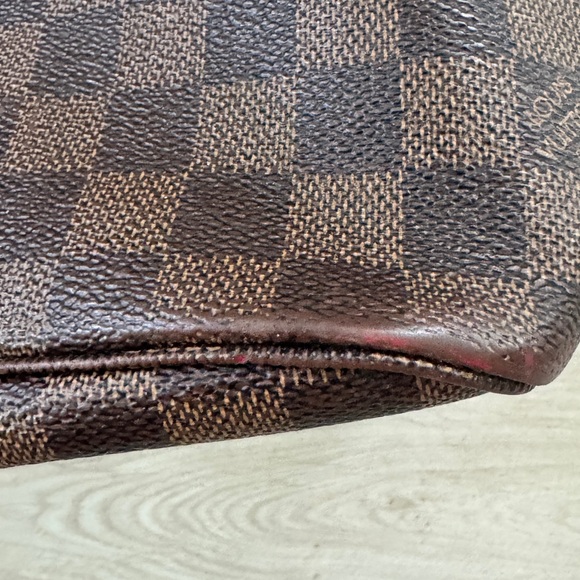 AUTHENTIC Louis Vuitton Neverfull Tote in Damier Ebine MM - Picture 6 of 12